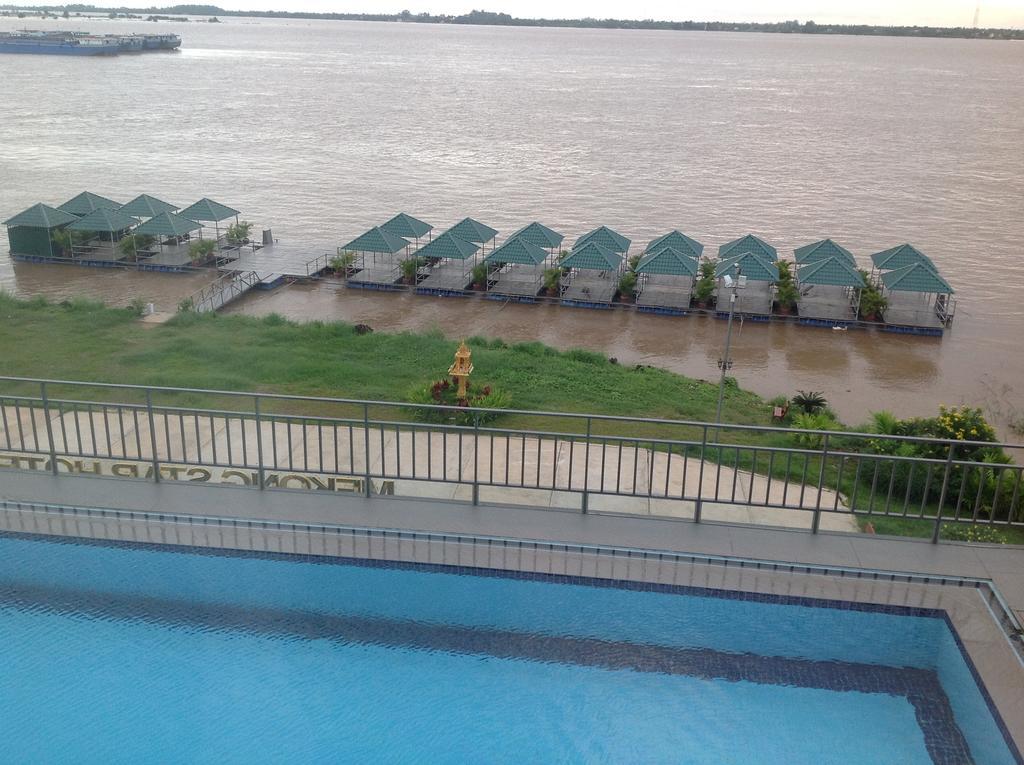 High Sky Hotel Phnom Penh Exterior photo