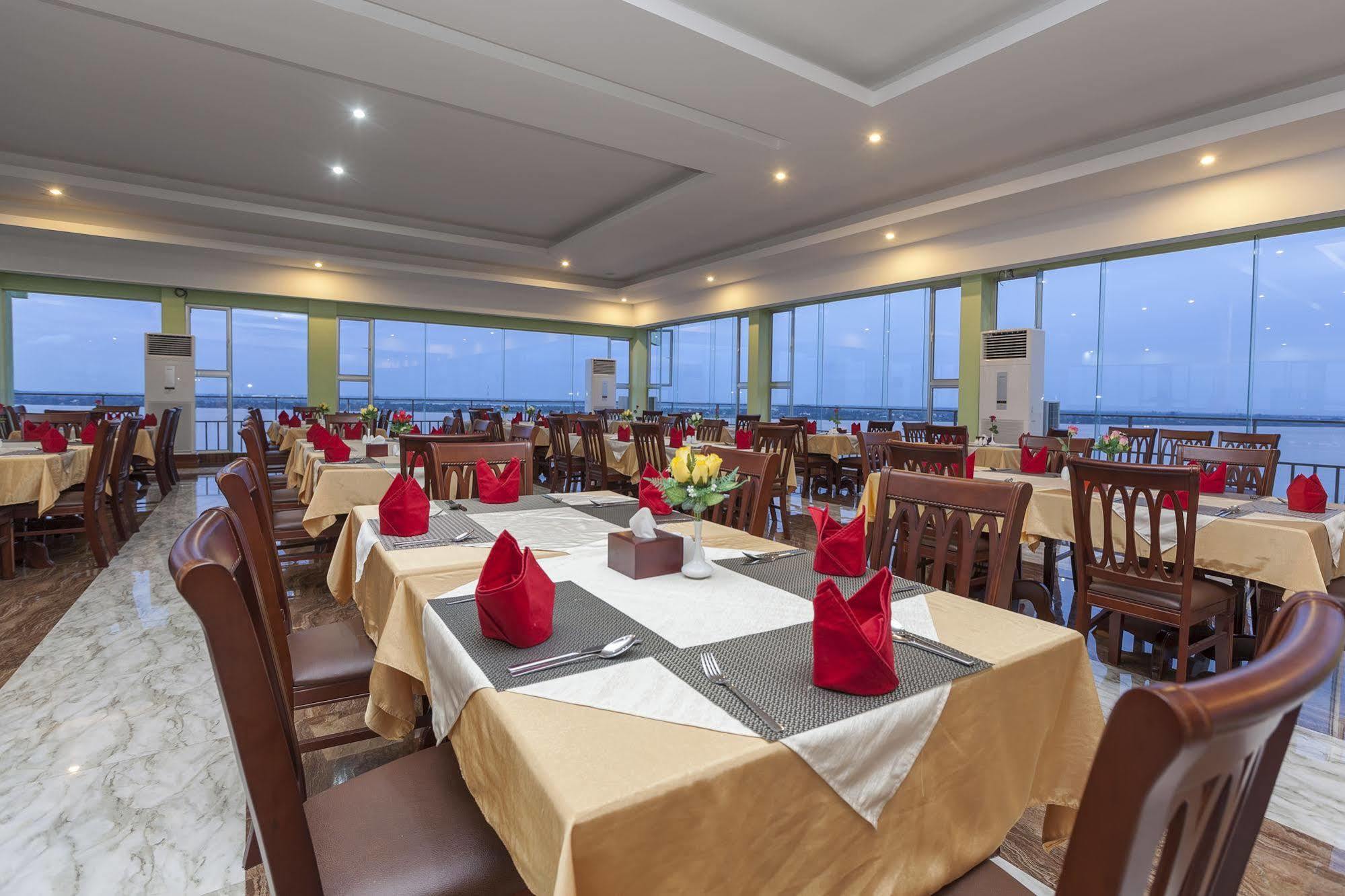 High Sky Hotel Phnom Penh Exterior photo