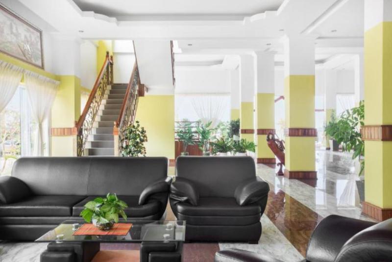 High Sky Hotel Phnom Penh Exterior photo
